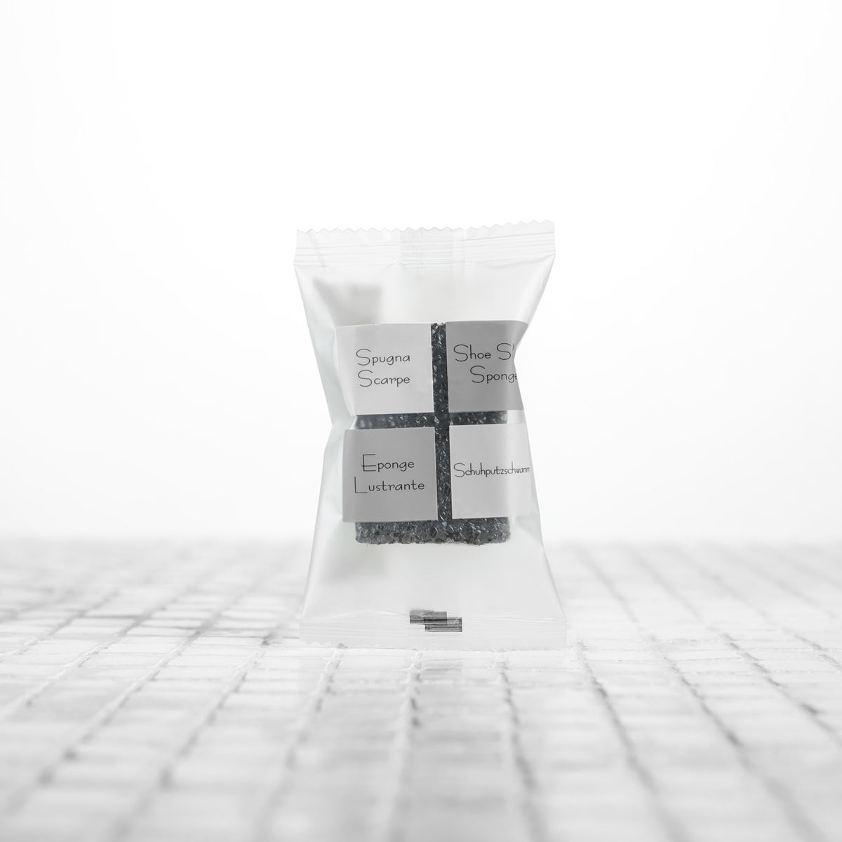 Neutra, Shoeshine sponge